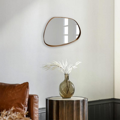 Agenzia 14 Unisex Gold Modern Pebble Metal Wall Mirror 28 X 36Cm | : Size 28 X 36 Cm - Image 2