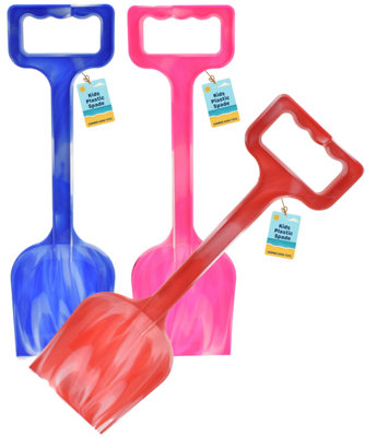 33Cm Plastic Spade For Sand Soil Digging Beach Toy from B&Q
