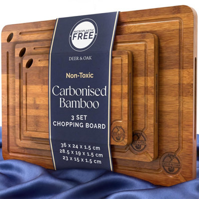 Deer & Oak 3-Piece Carbonised Bamboo Chopping Board SetPre-Oiled Wooden Cutting Boards With Handles & Hanging Holes from B&Q