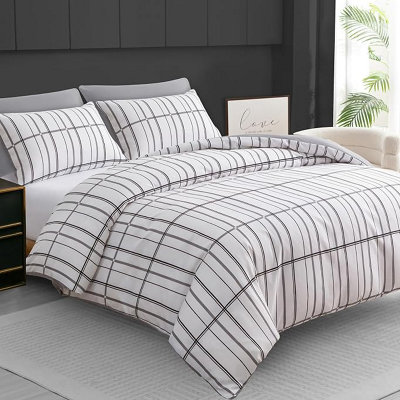 Lazzaro Premium Reversible Duvet Cover Set With Zipper Closure And Corner Ties