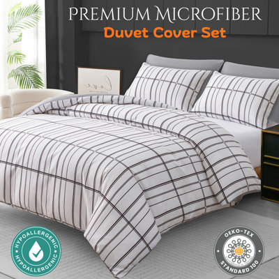 B&Q -  Premium Reversible Duvet Cover Set With Zipper Closure And Corner Ties