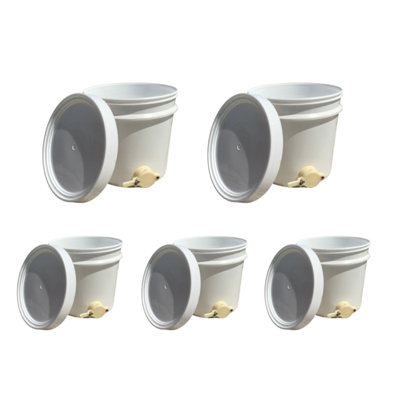  - Hagens Beekeeping Cn2075 White 5 X 15L Bucket With Plastic Honey Gate For Honey Extraction