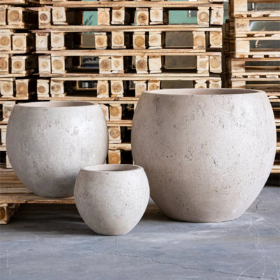 Jōbū Jobu Home55Cm Extra Large Sphere Planter For Patio Plants82L OrbelloTruffle (Taupe Beige Light Brown) from B&Q