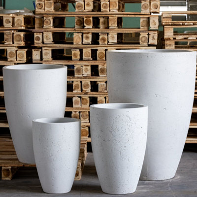 Jōbū Jobu Home52Cm Large Tall Concrete Planter For Herbs & Grasses15L VessaraWhite Mist (White Off-White Cream) from B&Q