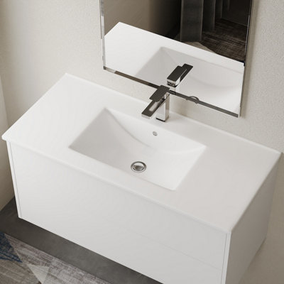 B&Q -  Lira 1000mm Porcelain Basin SinkGloss White