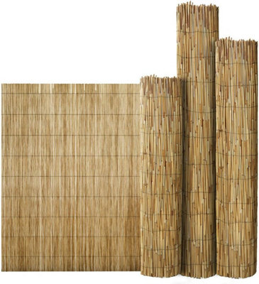  - Natural Reed Garden Fence Roll Outdoor Privacy Screening Decorative Rustic Panel 1.5M X 4M (H X L)