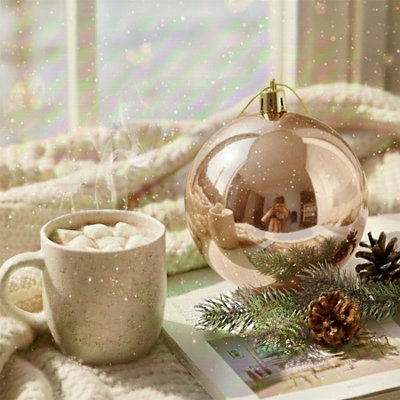 Shatchi 20Cm Cream Glossy Christmas BaublePremium Bauble & Home Décor Ornament from B&Q