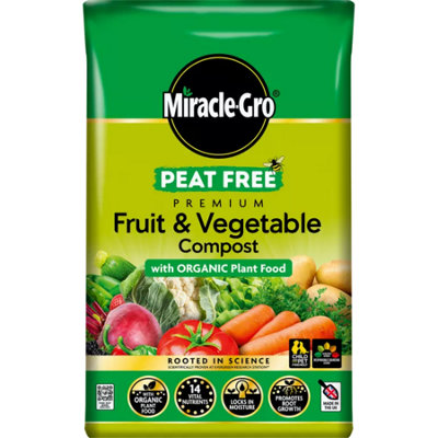  - Miracle-Gro Peat Free Premium Fruit & Vegetable Compost 40 Litres With Organic Plant Food