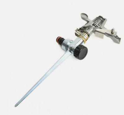 B2C Metal Spike Sprinkler Pulsating Lawn Spray 27M Coverage 360 Adjustable Spray from B&Q