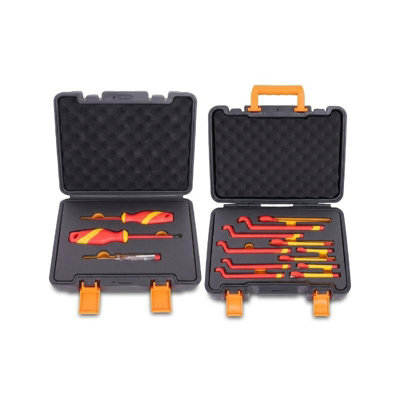 Gear4Garage 3Pc Screwdriver Set Electricians Vde 12Pc Insulated Tool Kit 1000V Hybrid Ev Kit from B&Q