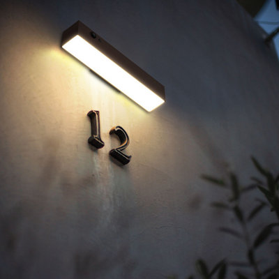 Omnisolar Vega Sleek Solar Wall Light With Motion Sensor1000 Lumens from B&Q