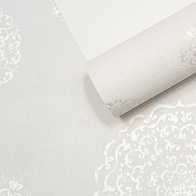 Sophie Laurence White Metallic Floral Wallpaper Silver Vintage Modern Textured Paste The Wall Lounge from B&Q