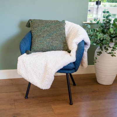 Madison & Mayfair Cream Faux Fur Throw With Smooth Lining