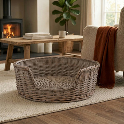 Madison & Mayfair Grey Wicker Finish Dog Bed Basket from B&Q