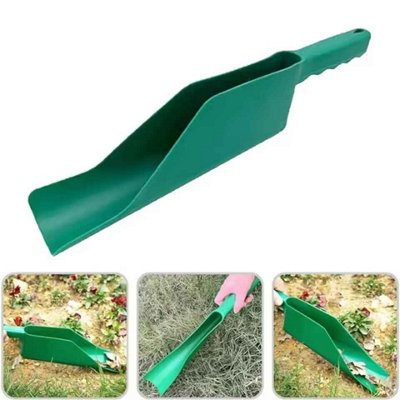 Gutter Cleaning Scoop Tool For Dirt Debris And Leaves Removal from B&Q