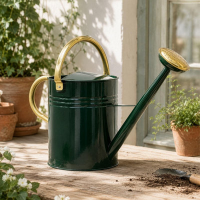B&Q -  Heavy Duty Outdoor Watering Can Large 9.5L Dark Green Coloured Galvanised Steel With Removable Rose & Adjustable Handle - Image 3