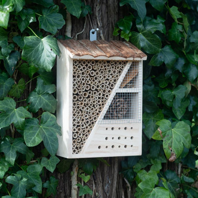 B&Q -  Rectangle Natural Wood Bark Insect Bug Hotel Bees Ladybirds House Wooden Outside Shelter Garden Nest Home Outdoor Habitat