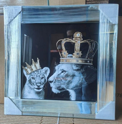 Biznest 3D Liquid Glitter Artwork In Mirrored Frame Lion Royal Family Golden Crown Diamante Wall Decor 55 Cm (1X Mother1X Boy) from B&Q