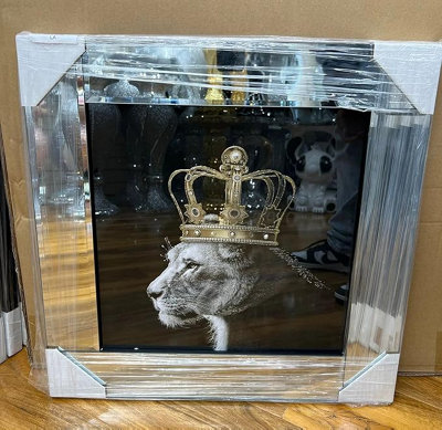 Biznest 3D Liquid Glitter Artwork In Mirrored Frame Lion Royal Family Golden Crown Diamante Wall Decor 55 Cm (1X Queen) from B&Q
