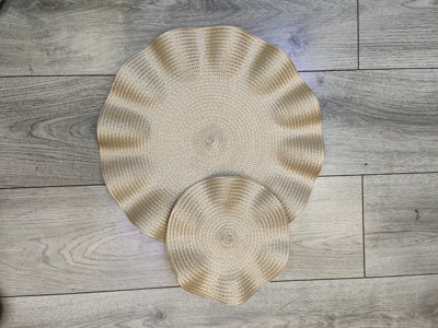Biznest 8Pcs Set Round Wavy Rattan 4X Placemats 4X Coasters Dining Table Champange 38Cm from B&Q