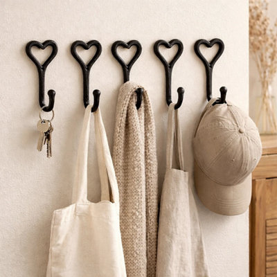  - 5 Piece Cast Iron Wall Hooks Set Heart Design For CoatsKeysPet Leads & Garden Tools