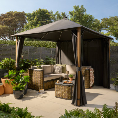 Garden gazebo shelter for outdoor seating