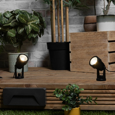 Litecraft Sitka Black 3W Led Outdoor 4 X Spike Light Kit With Photocell Sensor from B&Q