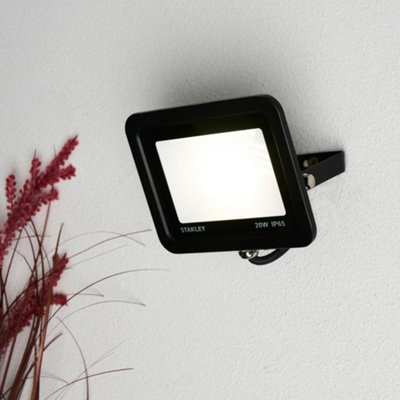 Litecraft Stanley Slimline Black 20 Watt Led Ip65 Outdoor Wall Flood Light from B&Q