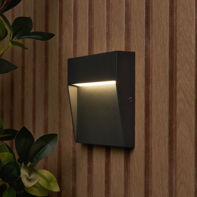 B&Q -  Ciar Anthracite 10Cm Square Led Outdoor Guide Wall Light