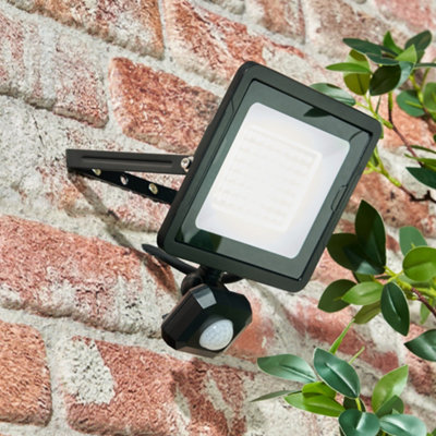 Litecraft Fergus Black Outdoor 30 Watt Led Flood Light With Pir Sensor from B&Q