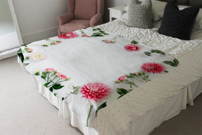 Andrew Lee Scattered Flowers (Blanket) / Default Title from B&Q