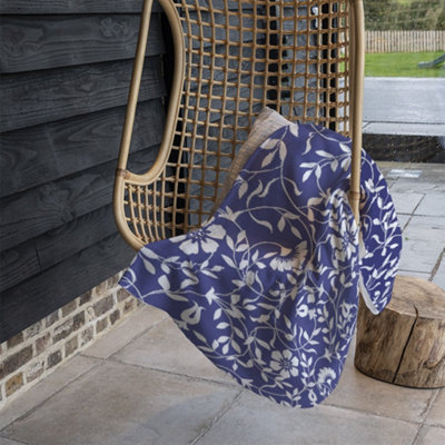 B&Q -  White Flowers On Navy (Blanket) / Default Title