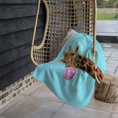 Andrew Lee Concept Giraffe With Bubble Gum On Color Background (Blanket) / Default Title from B&Q