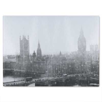 B&Q -  Calming Ben Glass Chopping Board