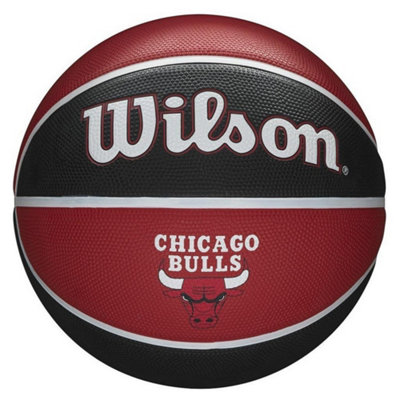Chicago Bulls Wilson Basketball Red/black (7) from B&Q