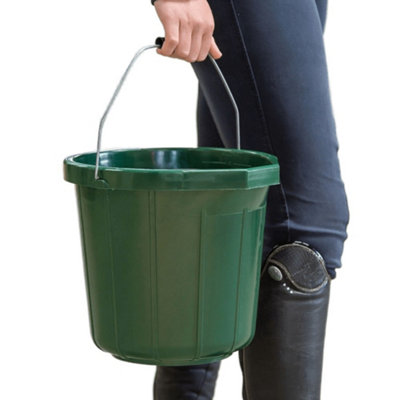 Red Gorilla Lines Bucket Green (One Size) from B&Q