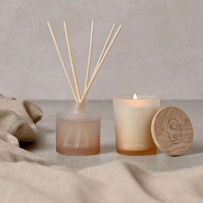 The Gift Experience Peach Serenity Breathe Diffuser & Candle Set - Image 6