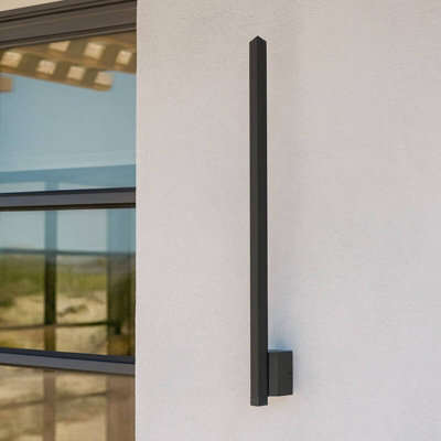 Portwest Westport Hydra Led Outdoor Flush Wall Light Black from B&Q