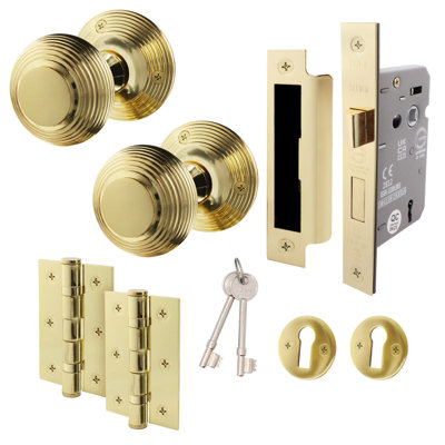 B&Q -  Beehive Key Lock Door Knob Set Polished Brass1 Pair Of Reeded Mortice Knobs (55mm)Sash Lock (80mm) & Hinges (76mm)