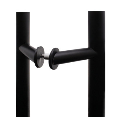 Afit Guardsman Entrance Offset Pull HandlesBack To Back Fix1200 X 32mm 1000mm C/cMatt Black from B&Q
