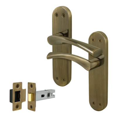 Afit Brass Door Handles With Latch1 Pair Of Internal Twist Antique Brass Backplate HandlesNovi Range from B&Q