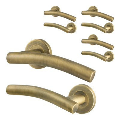 Afit Brass Door Handles Round Rose4 Pairs Of Antique Brass Curved Internal Lever HandlesArco Range from B&Q