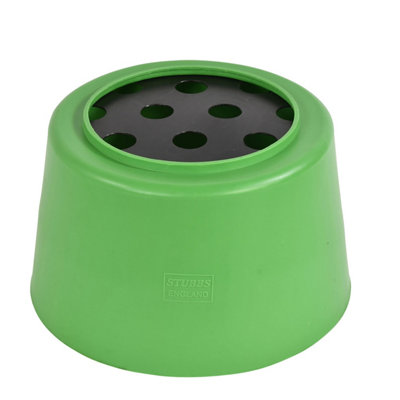 Stubbs Horse Slow Grazer Green (One Size) from B&Q