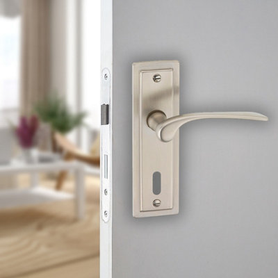 Urbn-Living Urbnliving 159mm Length 2 Pcs Como Metal & Satin Nickel Lever Latch Door Keyhole Handles Set from B&Q