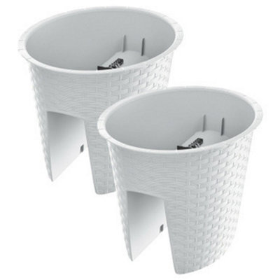 Urbn-Living WhiteSet Of 2Oval Ratolla Railing Plant Pot22.5X29.8X24.2Cm from B&Q