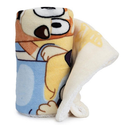 Bluey Unisex Mid Blue Sherpa Fleece Blanket In Crib - Image 3