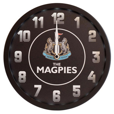 B&Q Black/White Newcastle United Fc The Magpies Led Wall Clock (One ) Size 2