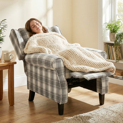 B&Q -  Recliner Chair For Living Room Wingback Chair With Padded Armrest
