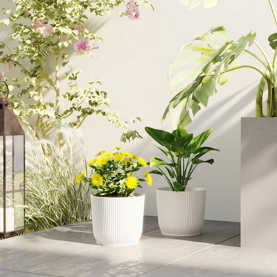 B&Q -  Set Of 2 Round Plant Pots Outdoor 22Cm For GardenWhite