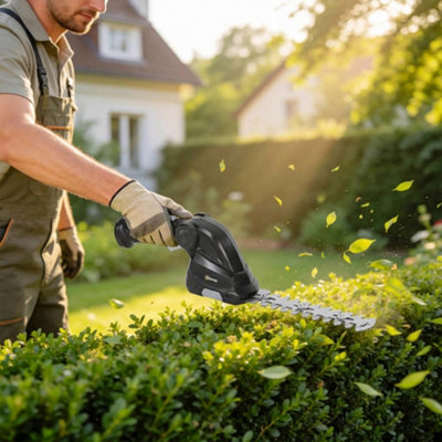 Outsunny 2-In-1 Cordless Hedge Trimmer & Grass Shear With 2000Mah Batteries